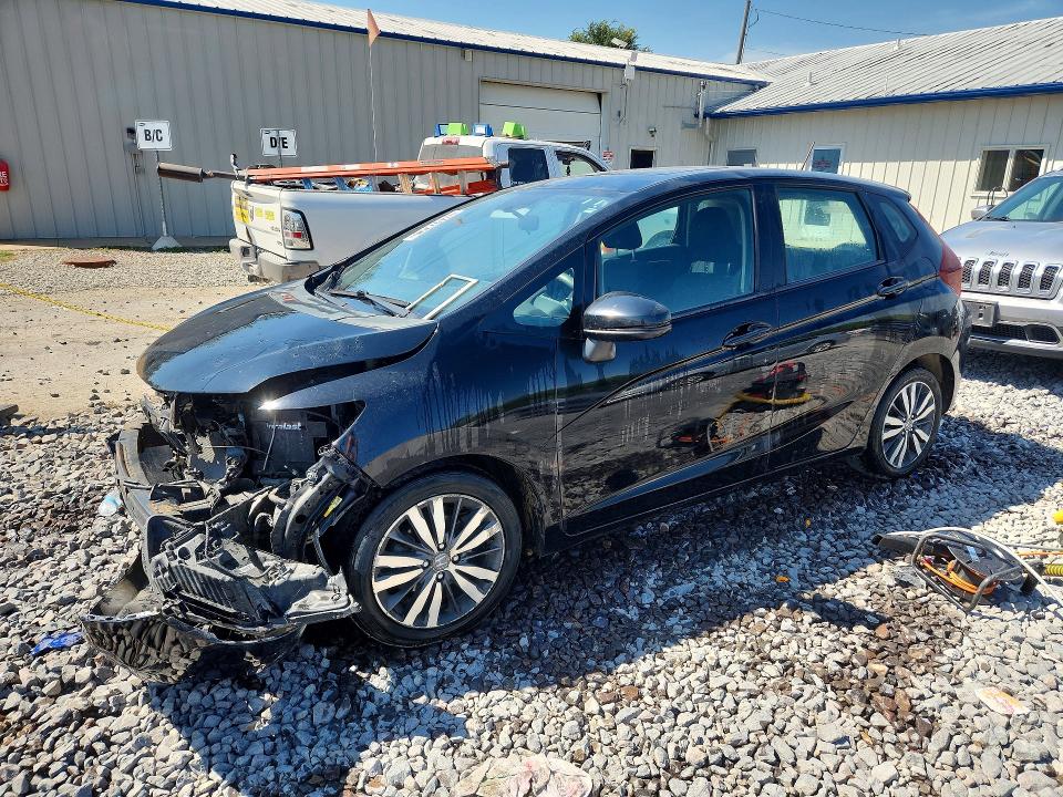 67497796 :رقم المزاد ، 3HGGK5H83FM722053 vin ، 2015 Honda Fit مزاد بيع
