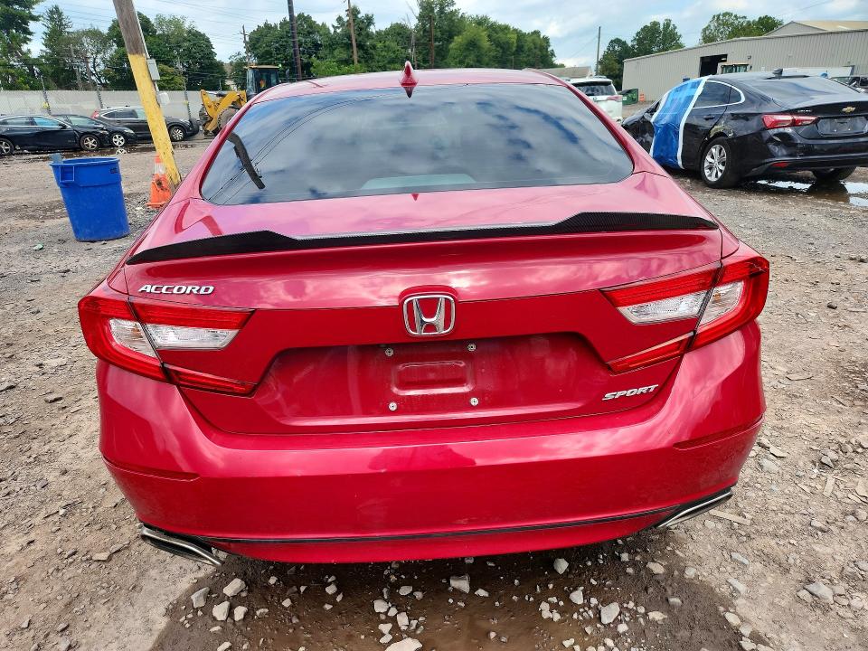 Продаж на аукціоні авто 2018 Honda Accord, vin: 1HGCV1F34JA182403, номер лоту: 67039826