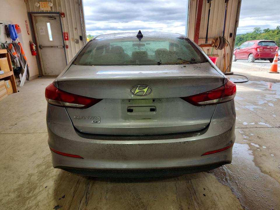 70251496 :رقم المزاد ، 5NPD74LFXHH100738 vin ، 2017 Hyundai Elantra مزاد بيع