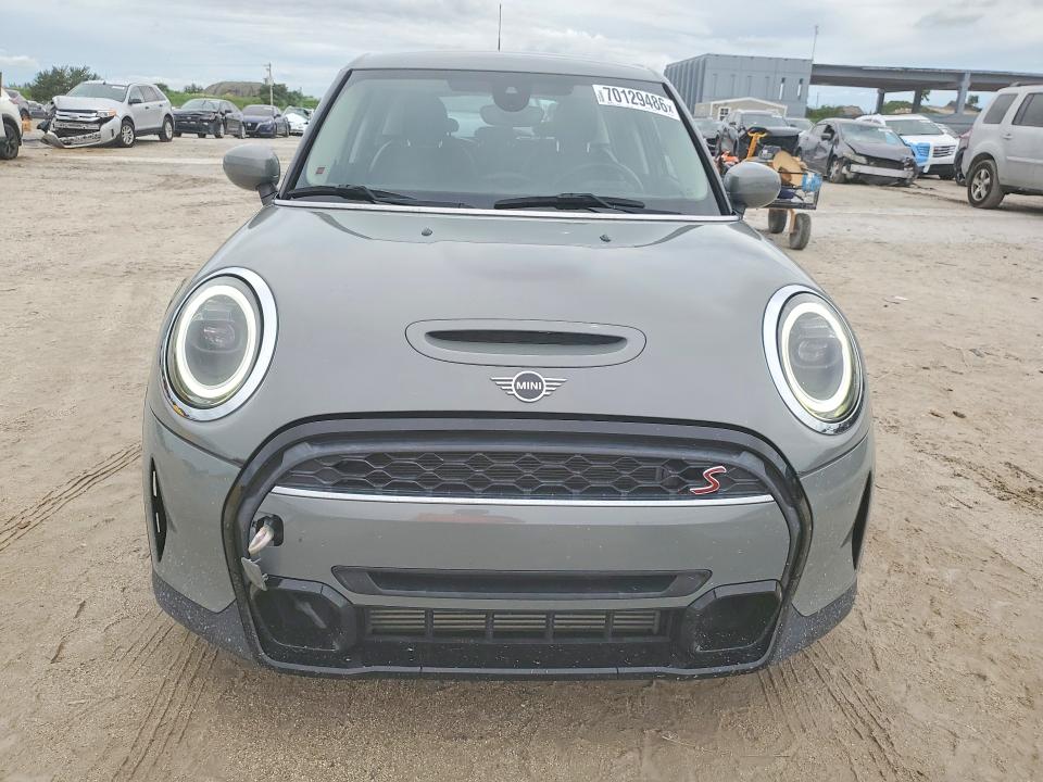 Продажа на аукционе авто 2022 Mini Cooper, vin: WMW53DK0XN2R86485, номер лота: 70129486