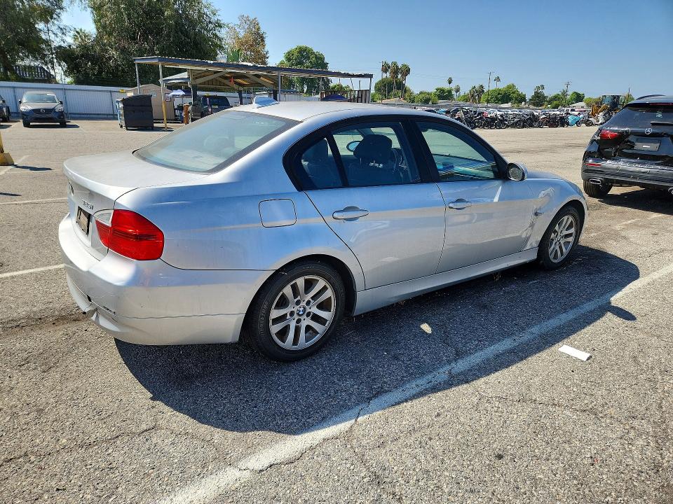 2006 Bmw 325 მანქანა იყიდება აუქციონზე, vin: WBAVB13596K000280, აუქციონის ნომერი: 69248976