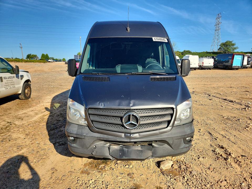 67648646 :رقم المزاد ، WD3PE7CDXHP521814 vin ، 2017 Mercedes-benz Sprinter مزاد بيع