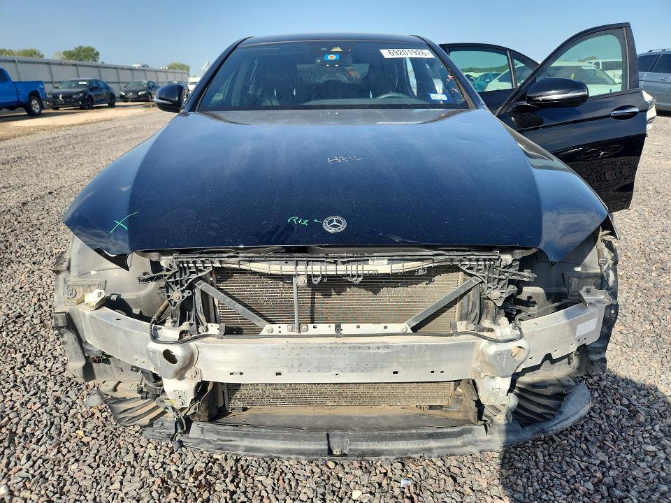 69201926 :رقم المزاد ، WDDZF4JB2JA407414 vin ، 2018 Mercedes-benz E مزاد بيع