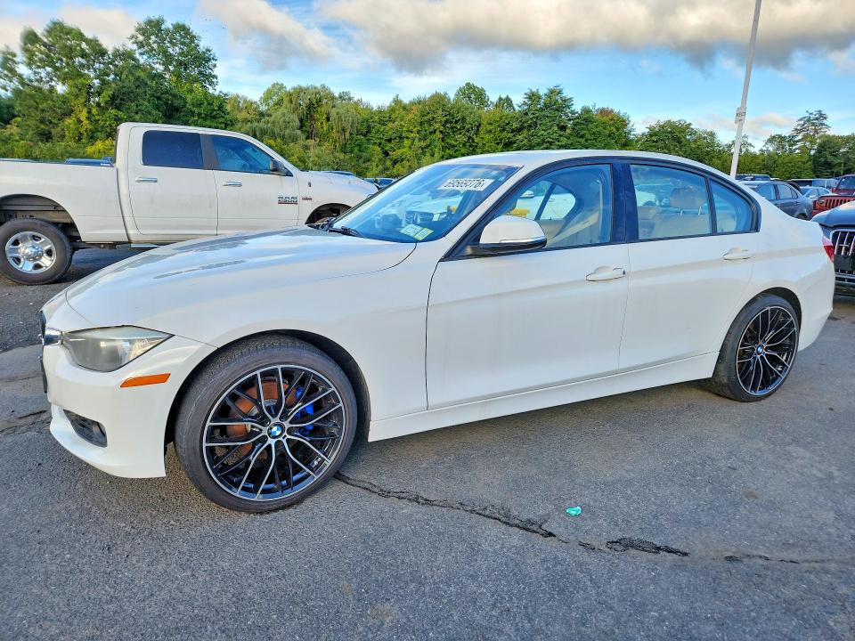 69569376 :رقم المزاد ، WBA3C3C56FK202056 vin ، 2015 Bmw 320 مزاد بيع