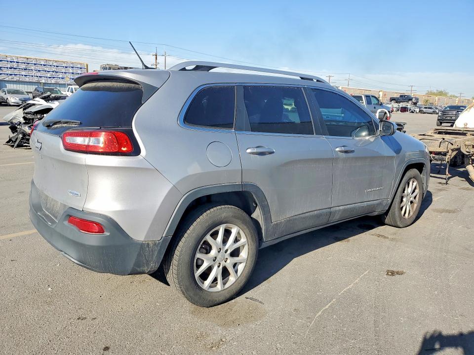 69559766 :رقم المزاد ، 1C4PJLCB6FW608007 vin ، 2015 Jeep Cherokee مزاد بيع