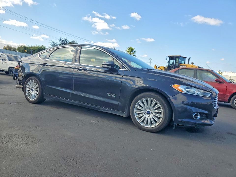 69410696 :رقم المزاد ، 3FA6P0SU9DR310388 vin ، 2013 Ford Fusion مزاد بيع