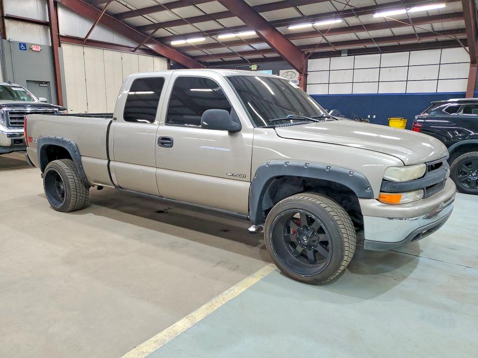 70832906 :رقم المزاد ، 2GCEK19TX21173891 vin ، 2002 Chevrolet Silverado مزاد بيع