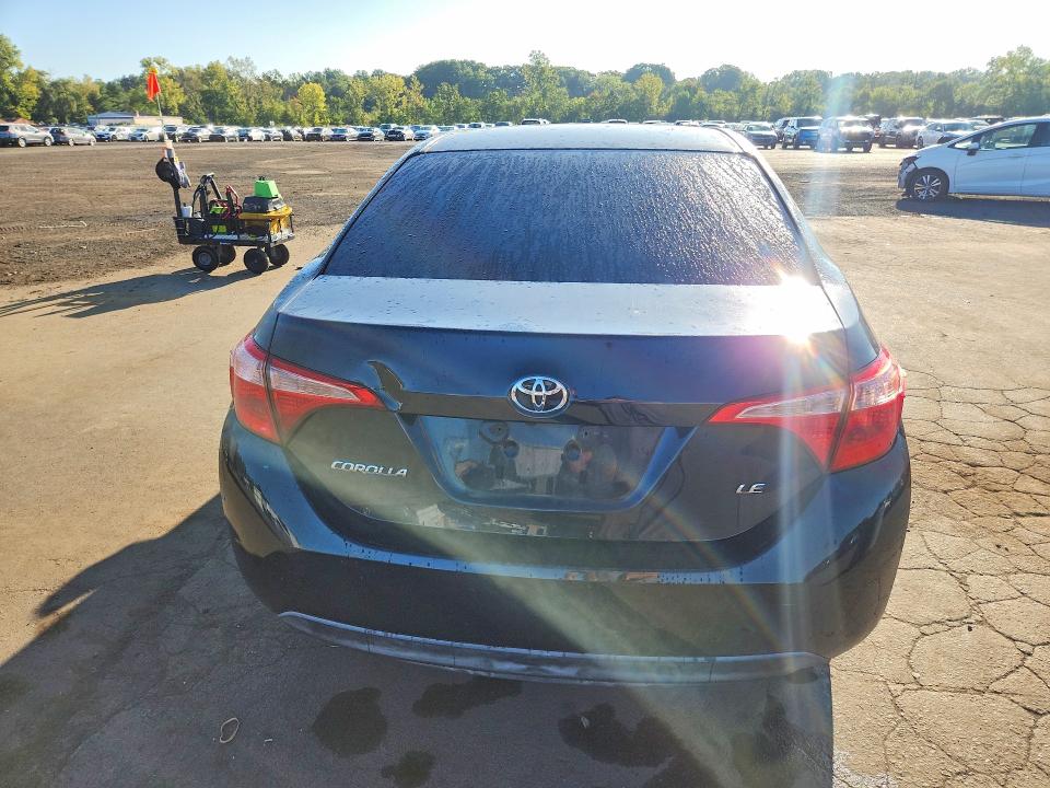 2018 Toyota Corolla მანქანა იყიდება აუქციონზე, vin: 2T1BURHE5JC025372, აუქციონის ნომერი: 68809676