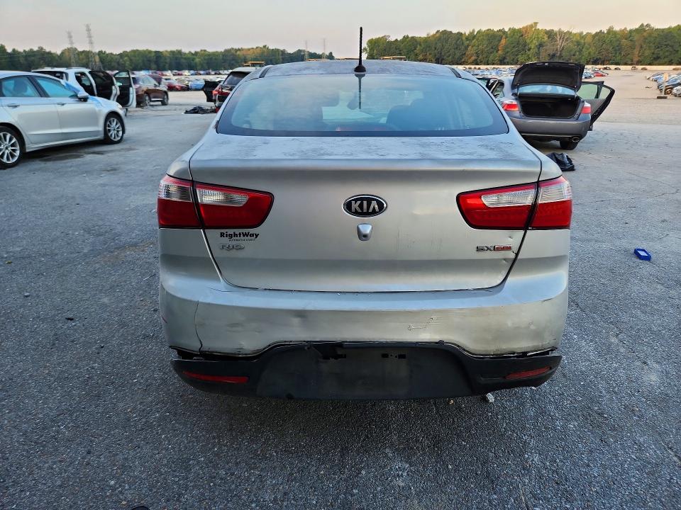 67898096 :رقم المزاد ، KNADN4A31F6422056 vin ، 2015 Kia Rio مزاد بيع