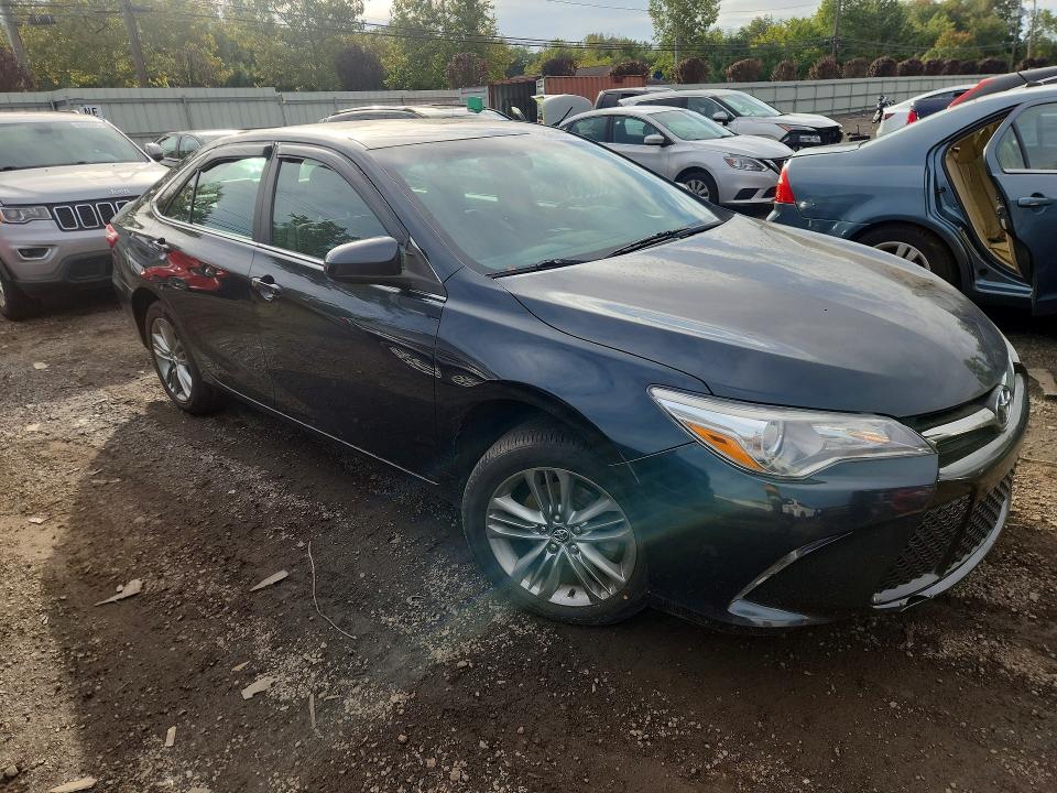 2016 Toyota Camry მანქანა იყიდება აუქციონზე, vin: 4T1BF1FK0GU126542, აუქციონის ნომერი: 68263036