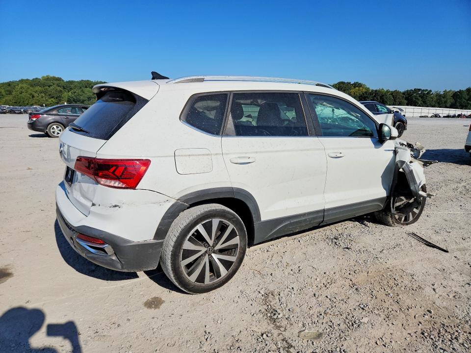 2022 Volkswagen Taos მანქანა იყიდება აუქციონზე, vin: 3VVRX7B26NM009317, აუქციონის ნომერი: 69158086