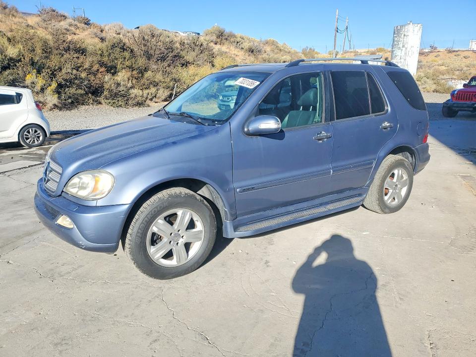 2005 Mercedes-benz Ml მანქანა იყიდება აუქციონზე, vin: 4JGAB57E85A537807, აუქციონის ნომერი: 70331086
