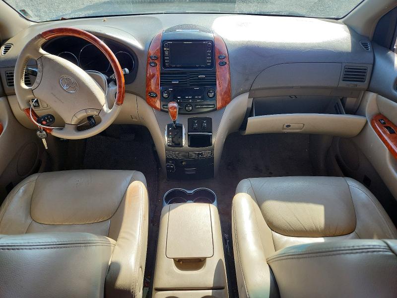 67725526 :رقم المزاد ، 5TDBK22C09S023858 vin ، 2009 Toyota Sienna مزاد بيع