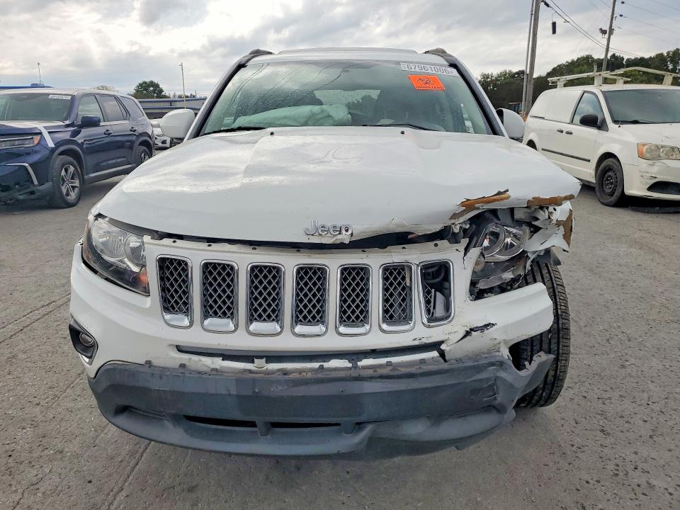 2015 Jeep Compass მანქანა იყიდება აუქციონზე, vin: 1C4NJCEA0FD122171, აუქციონის ნომერი: 67961006