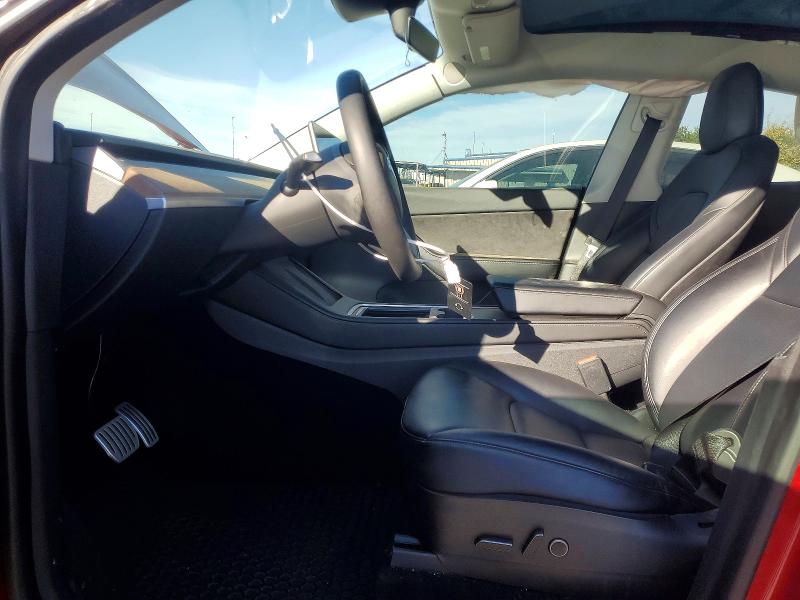 70555156 :رقم المزاد ، 7SAYGDEF6NF352403 vin ، 2022 Tesla Model Y مزاد بيع