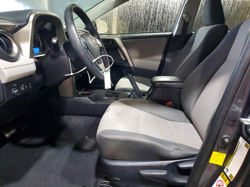 2015 Toyota Rav4 მანქანა იყიდება აუქციონზე, vin: JTMZFREV2FJ037102, აუქციონის ნომერი: 70303006