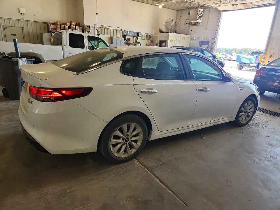 Продажа на аукционе авто 2018 Kia Optima, vin: 5XXGT4L30JG202632, номер лота: 67663976