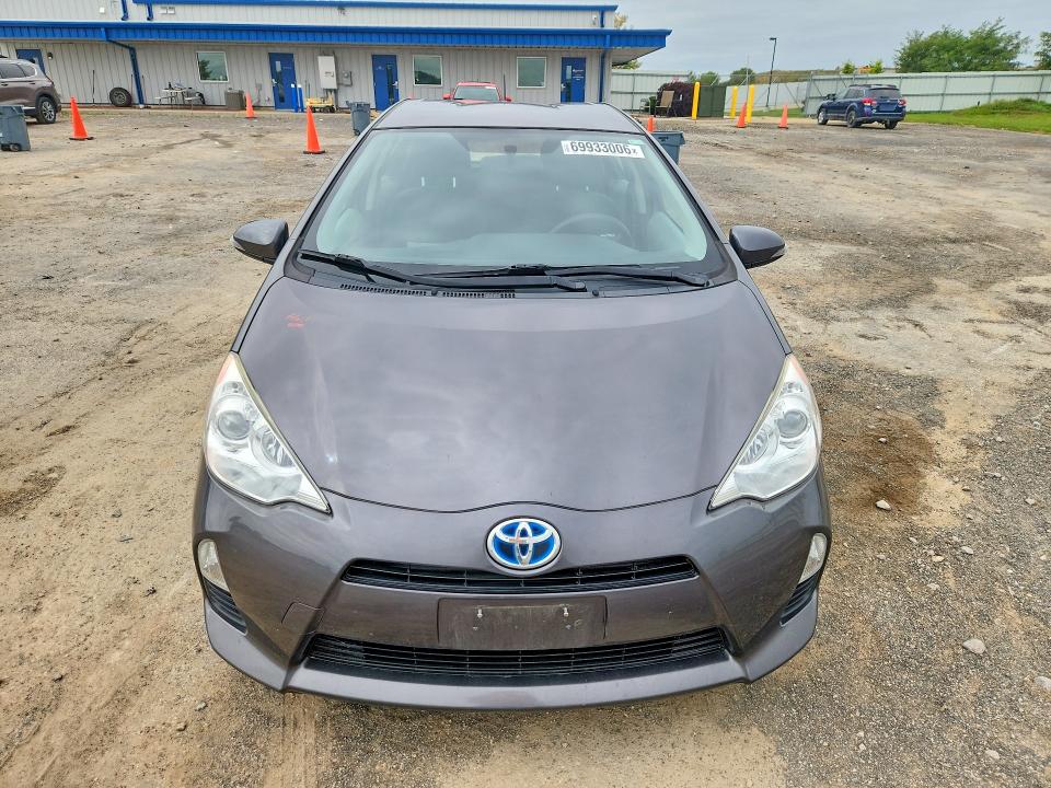 Продажа на аукционе авто 2014 Toyota Prius C, vin: JTDKDTB37E1573632, номер лота: 69933006