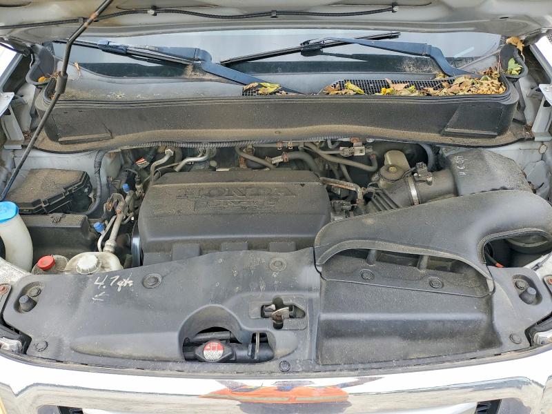 69703936 :رقم المزاد ، 5FNYF4H69BB026215 vin ، 2011 Honda Pilot مزاد بيع