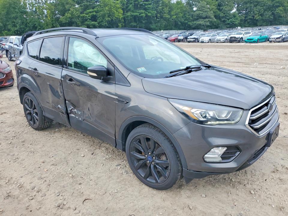 Продаж на аукціоні авто 2017 Ford Escape, vin: 1FMCU9J91HUC57994, номер лоту: 67285376