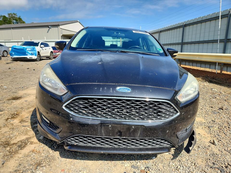 68813106 :رقم المزاد ، 1FADP3F28FL216182 vin ، 2015 Ford Focus مزاد بيع