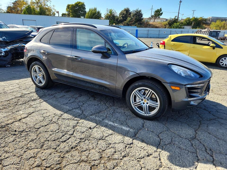 68087516 :رقم المزاد ، WP1AB2A51GLB44619 vin ، 2016 Porsche Macan مزاد بيع