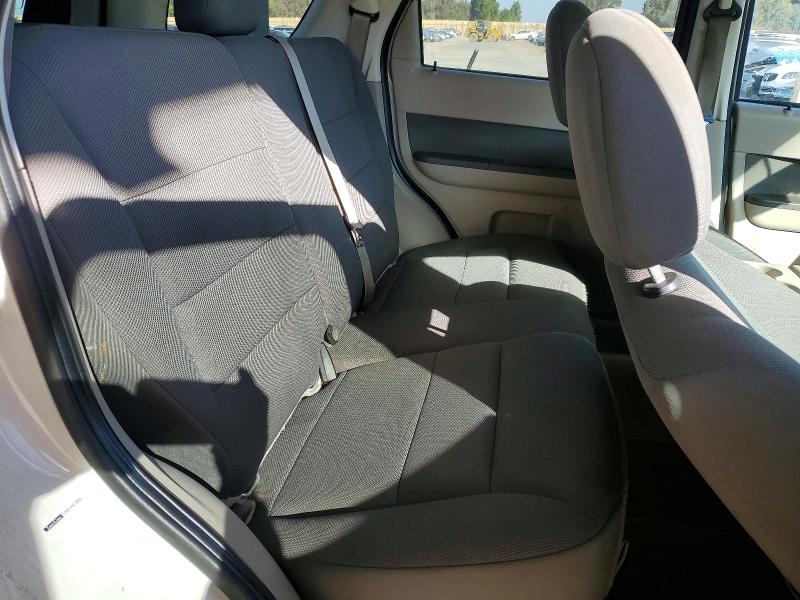 2010 Ford Escape მანქანა იყიდება აუქციონზე, vin: 1FMCU4K35AKB30261, აუქციონის ნომერი: 66812576