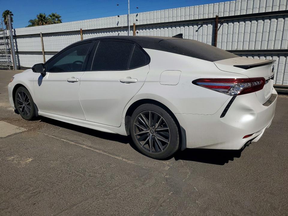 68366276 :رقم المزاد ، 4T1K61AK8LU318213 vin ، 2020 Toyota Camry مزاد بيع
