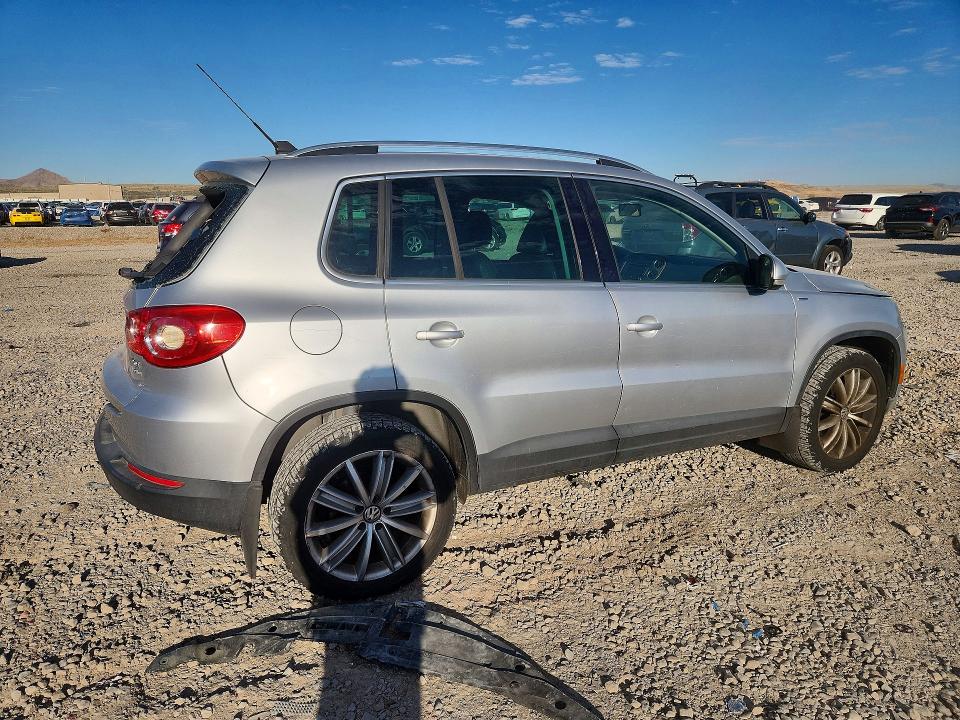 Продаж на аукціоні авто 2010 Volkswagen Tiguan, vin: WVGBV7AX1AW516053, номер лоту: 70315266