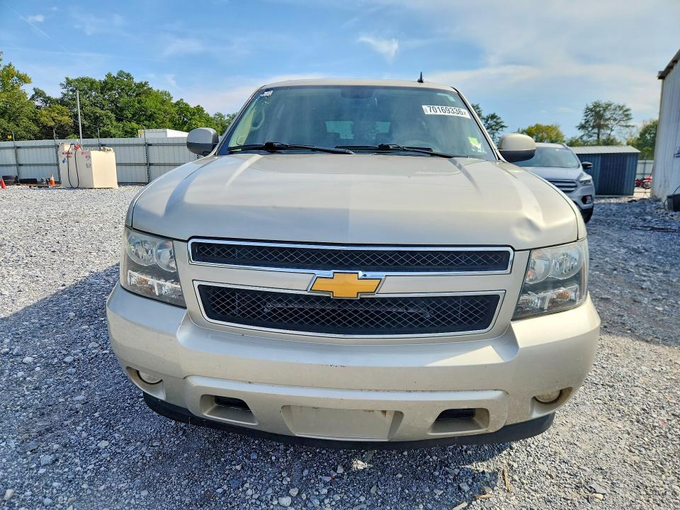 2014 Chevrolet Suburban მანქანა იყიდება აუქციონზე, vin: 1GNSCJE02ER205361, აუქციონის ნომერი: 70169336
