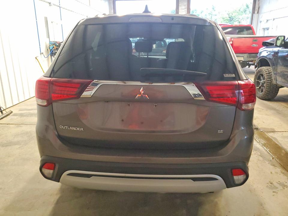 69354226 :رقم المزاد ، JA4AZ3A3XLZ013644 vin ، 2020 Mitsubishi Outlander مزاد بيع