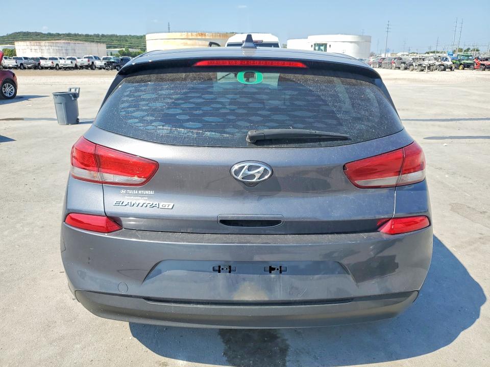 Продаж на аукціоні авто 2018 Hyundai Elantra Gt, vin: KMHH35LE8JU023949, номер лоту: 69859946