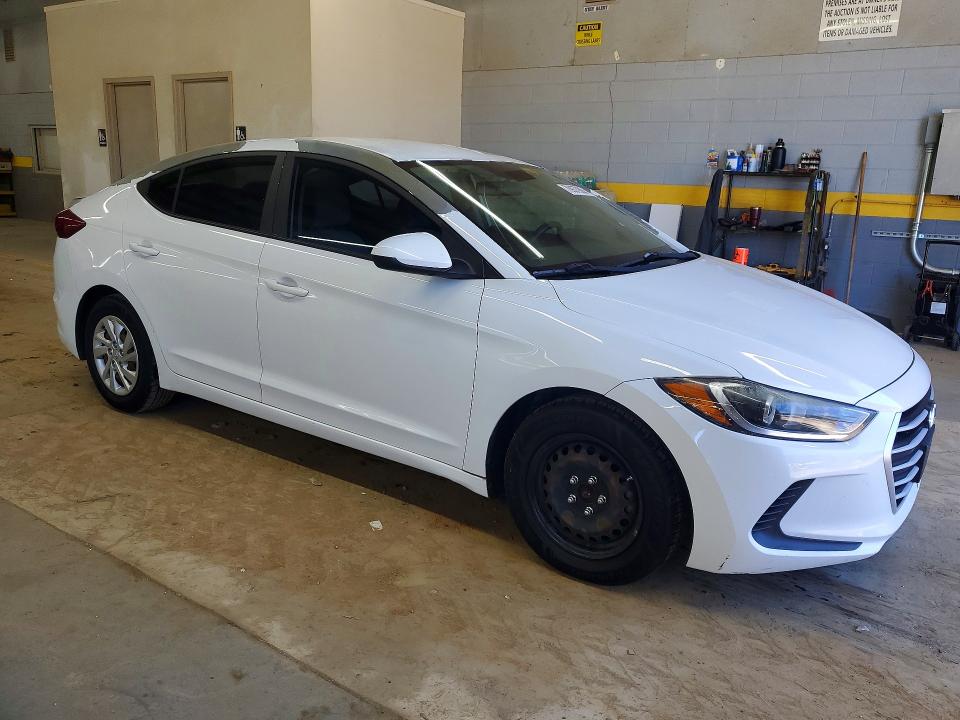 2017 Hyundai Elantra მანქანა იყიდება აუქციონზე, vin: 5NPD74LF9HH070194, აუქციონის ნომერი: 70937986
