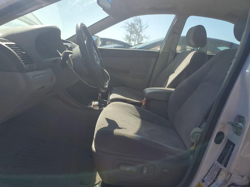 2004 Toyota Camry მანქანა იყიდება აუქციონზე, vin: JTDBE30K140279770, აუქციონის ნომერი: 70704226