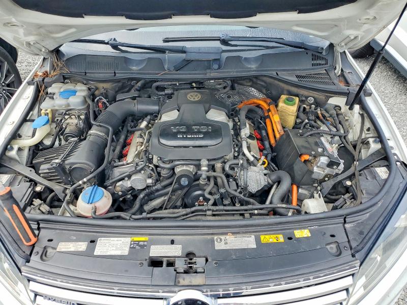 2015 Volkswagen Touareg მანქანა იყიდება აუქციონზე, vin: WVGEG9BP1FD006693, აუქციონის ნომერი: 68725946