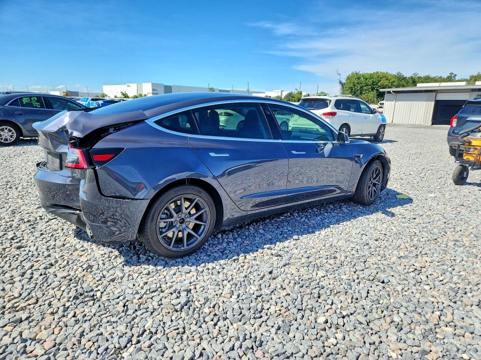 68812486 :رقم المزاد ، 5YJ3E1EA9KF190312 vin ، 2019 Tesla Model 3 مزاد بيع