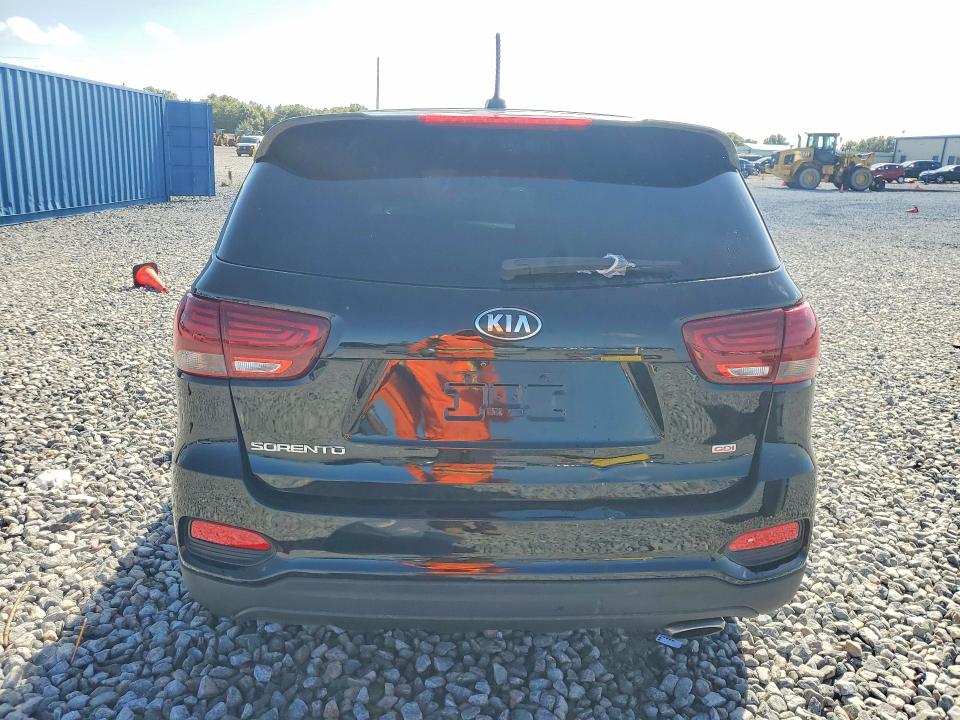 68670626 :رقم المزاد ، 5XYPG4A37KG577681 vin ، 2019 Kia Sorento مزاد بيع