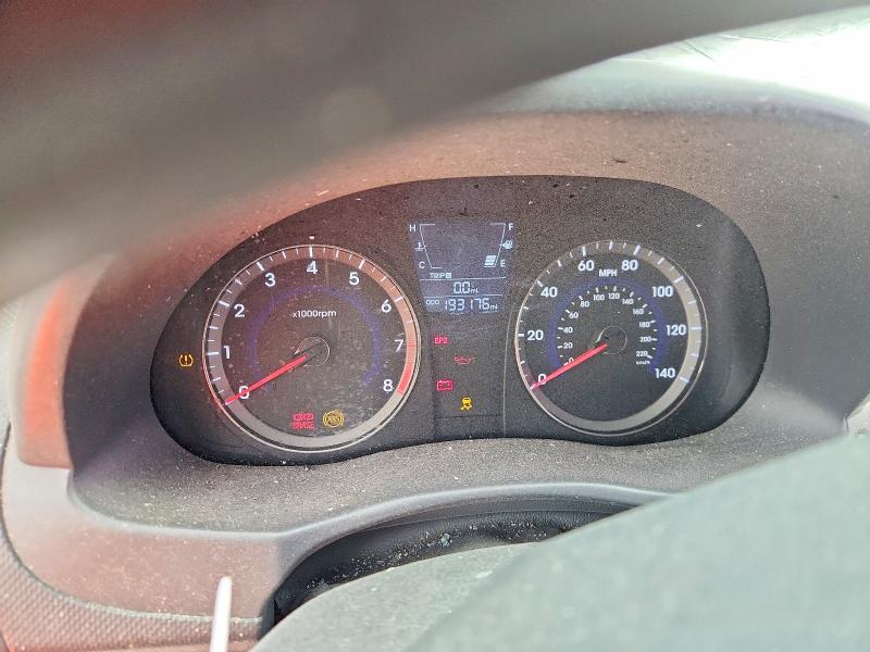 67809156 :رقم المزاد ، KMHCT4AE2DU555015 vin ، 2013 Hyundai Accent مزاد بيع