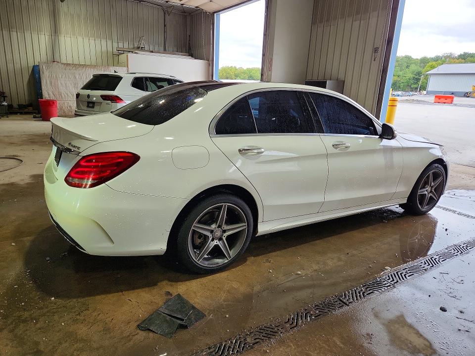 70877036 :رقم المزاد ، 55SWF4KB0FU039257 vin ، 2015 Mercedes-benz C مزاد بيع