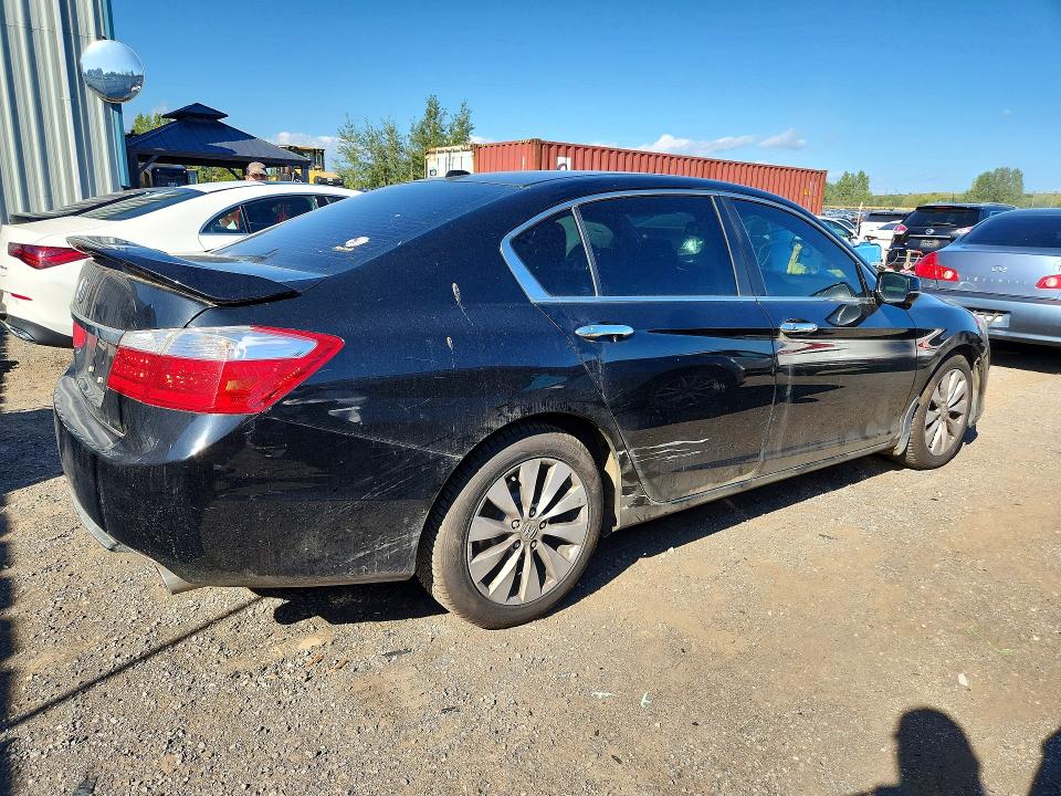 Продажа на аукционе авто 2015 Honda Accord, vin: 1HGCR2F81FA811046, номер лота: 67621996