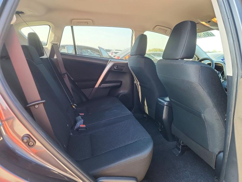 Продаж на аукціоні авто 2018 Toyota Rav4, vin: JTMZFREV9JJ745081, номер лоту: 70179556