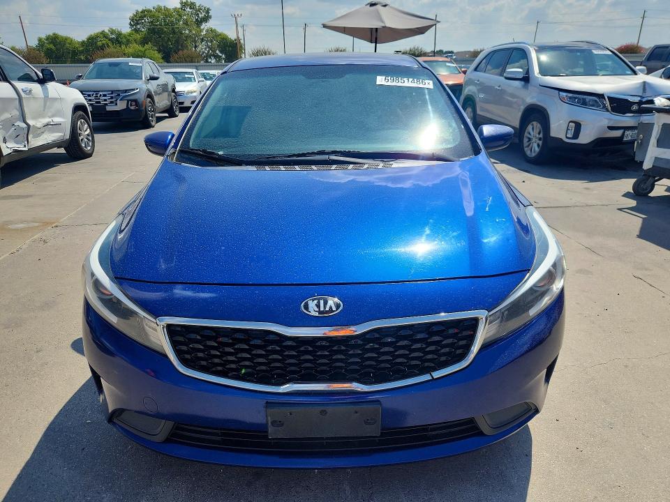 69851486 :رقم المزاد ، 3KPFL4A7XHE119536 vin ، 2017 Kia Forte مزاد بيع