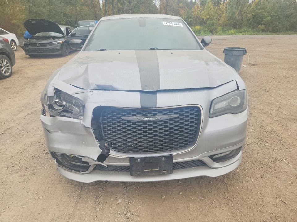 Продажа на аукционе авто 2018 Chrysler 300, vin: 2C3CCABG0JH195474, номер лота: 70962056