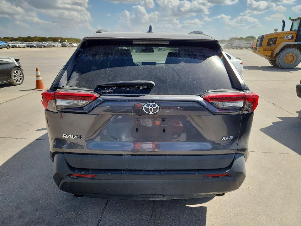 2021 Toyota Rav4 მანქანა იყიდება აუქციონზე, vin: 2T3C1RFV6MC148819, აუქციონის ნომერი: 68708296