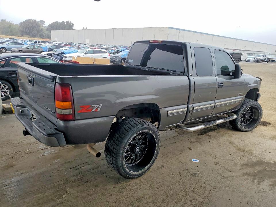 2000 Chevrolet Silverado მანქანა იყიდება აუქციონზე, vin: 1GCEK19T2YE150662, აუქციონის ნომერი: 70555516