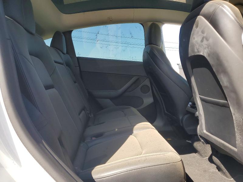 68895255 :رقم المزاد ، 5YJYGDEE1MF239767 vin ، 2021 Tesla Model Y مزاد بيع