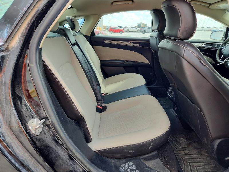 68240946 :رقم المزاد ، 3FA6P0HDXKR231686 vin ، 2019 Ford Fusion مزاد بيع