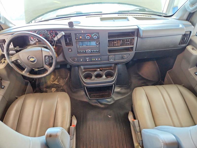 69599756 :رقم المزاد ، 1GCWGAFP0M1163022 vin ، 2021 Chevrolet Express G2500 مزاد بيع