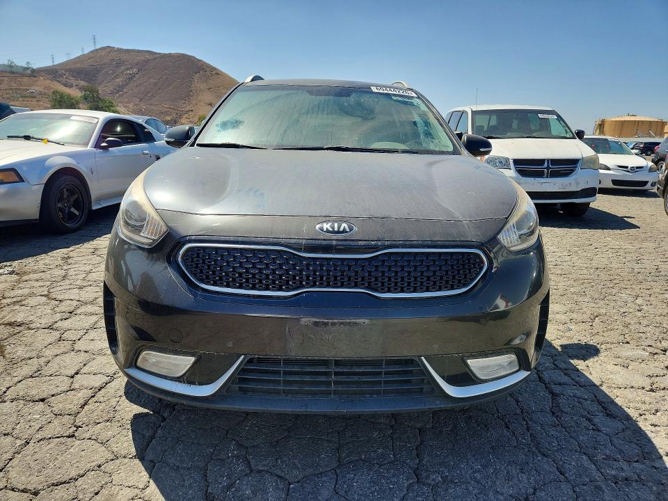 69444226 :رقم المزاد ، KNDCE3LC8H5076246 vin ، 2017 Kia Niro مزاد بيع
