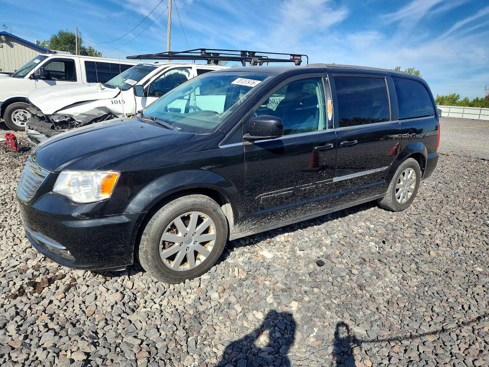2015 Chrysler Town & Country მანქანა იყიდება აუქციონზე, vin: 2C4RC1BG2FR751369, აუქციონის ნომერი: 70737976